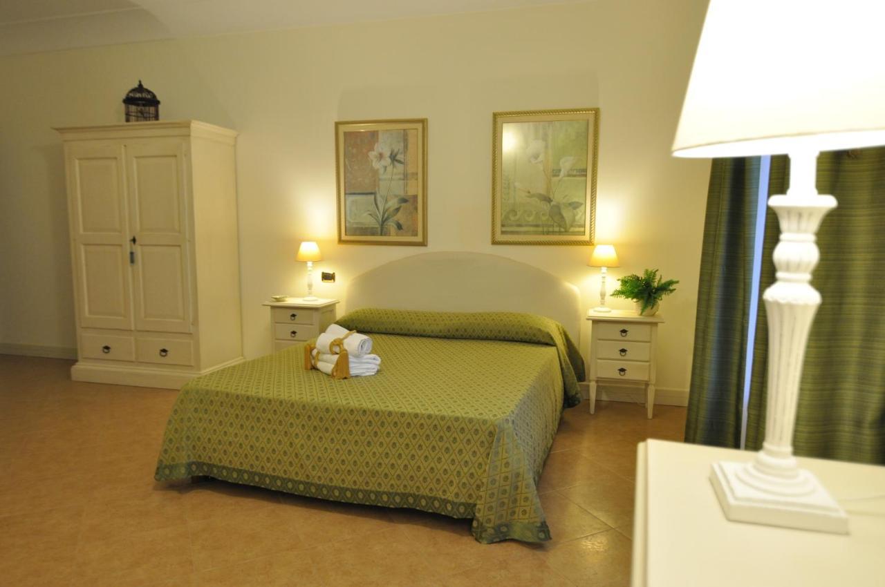 Villa Marcella Room Porto Cesareo Eksteriør billede
